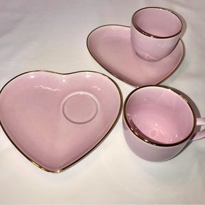 Aplicó Demitasse and Heart Share Saucer